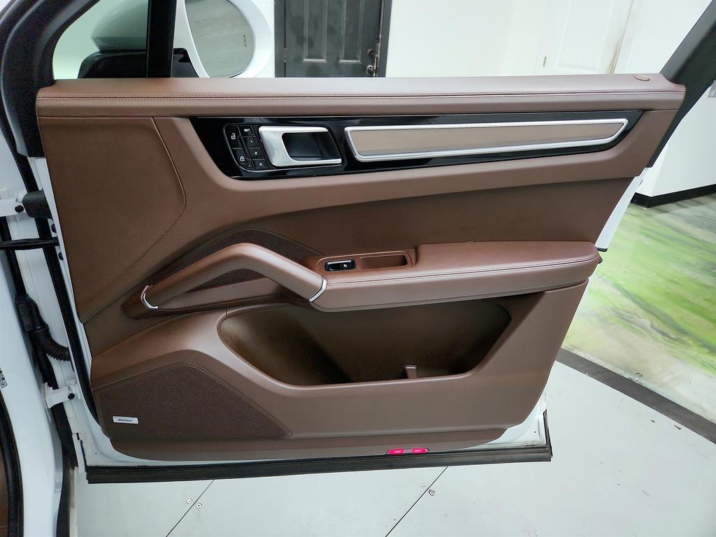 2021 Porsche Cayenne - $49,995