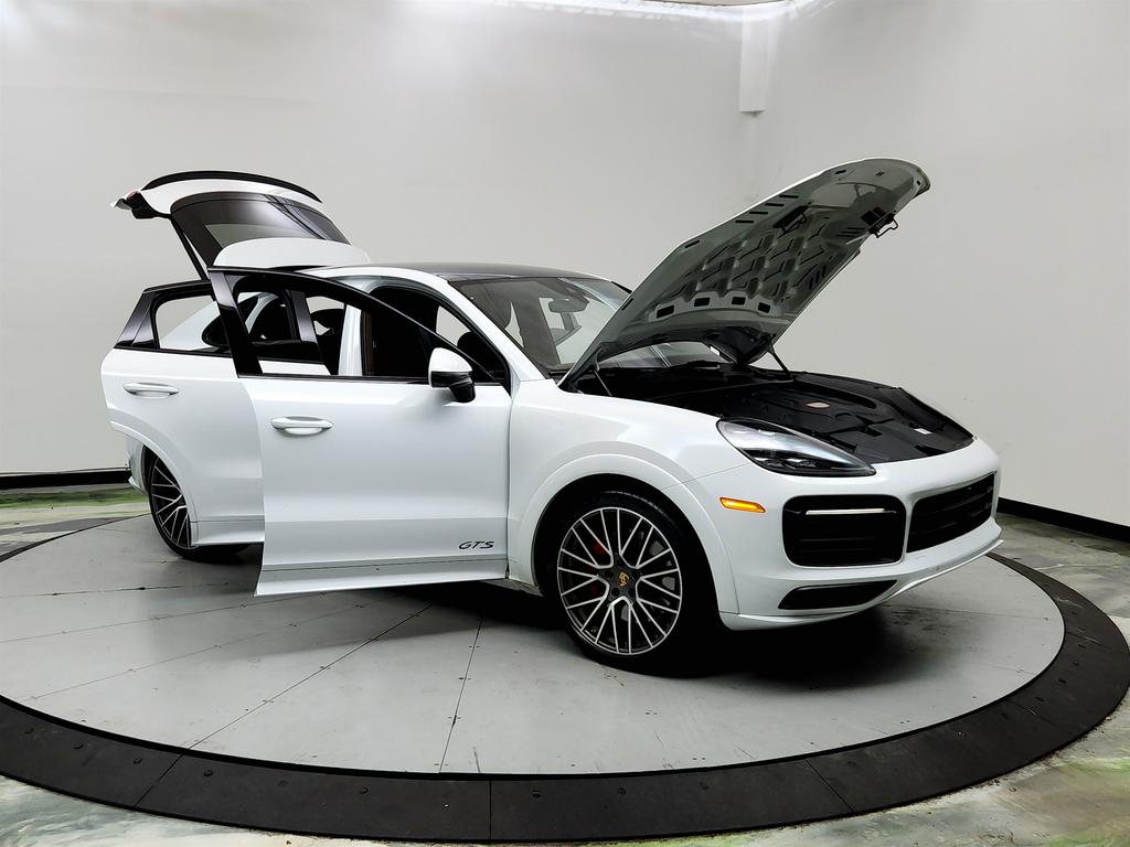 2021 Porsche Cayenne - $49,995