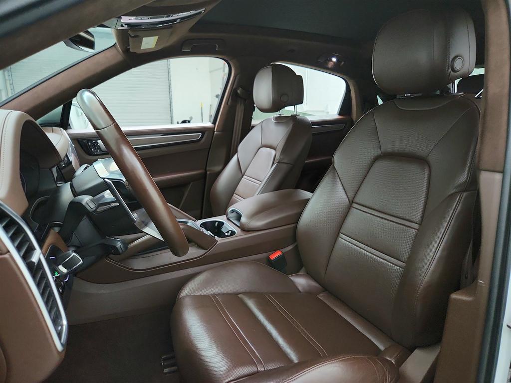 2021 Porsche Cayenne - $49,995