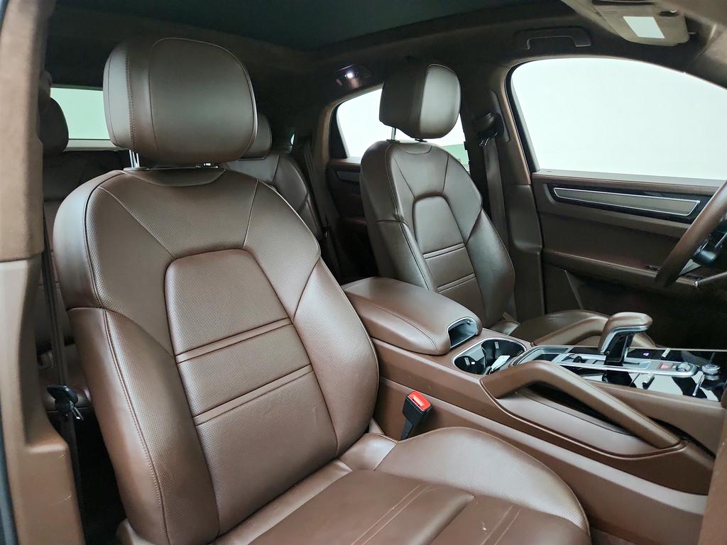 2021 Porsche Cayenne - $49,995