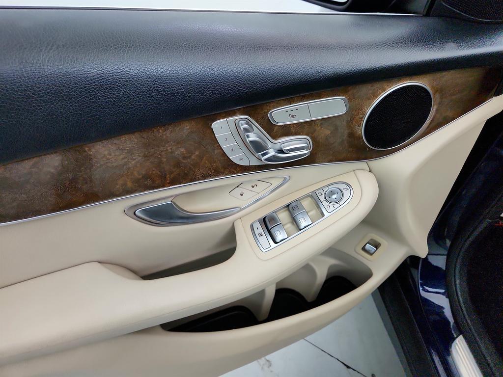 2016 Mercedes-Benz C-Class - $9,945