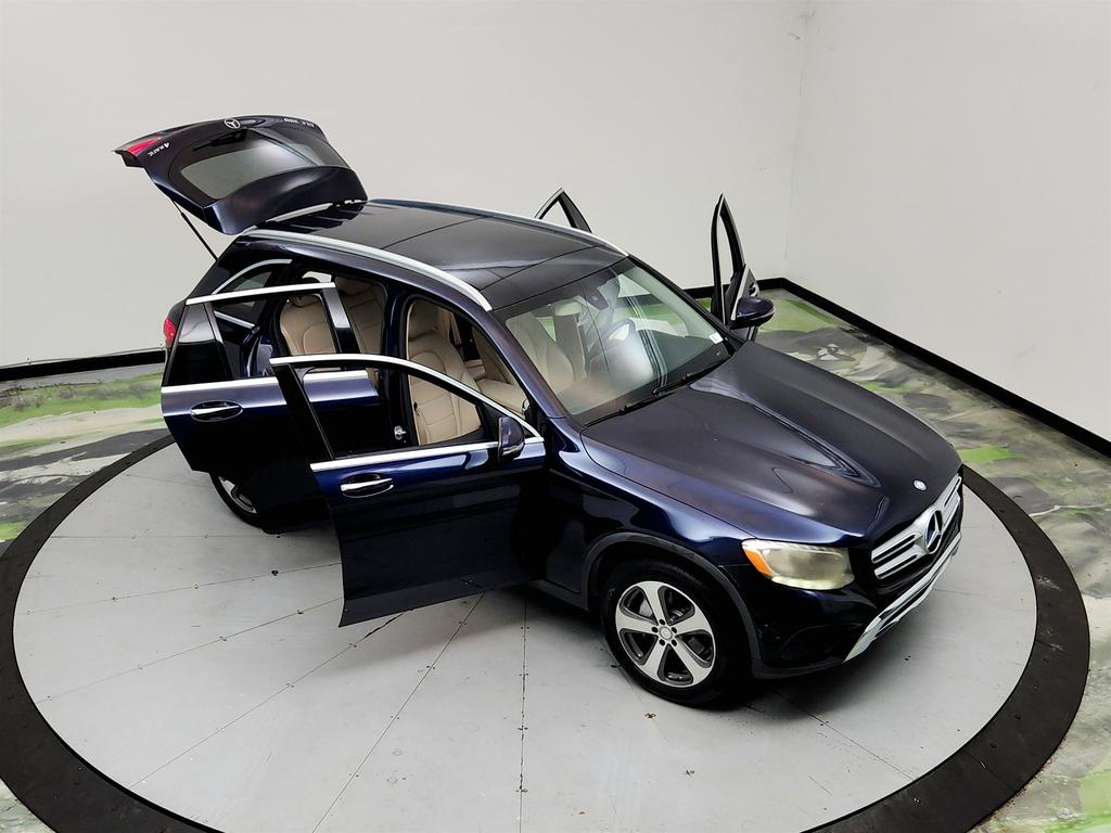 2016 Mercedes-Benz C-Class - $9,945