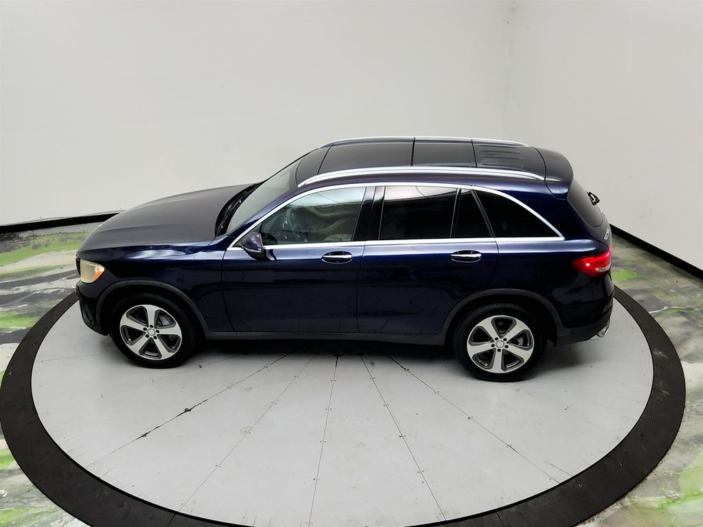2016 Mercedes-Benz C-Class - $9,945