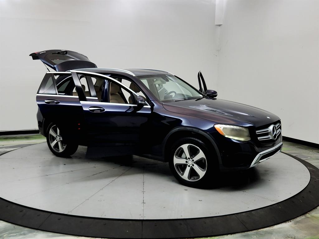 2016 Mercedes-Benz C-Class - $9,945