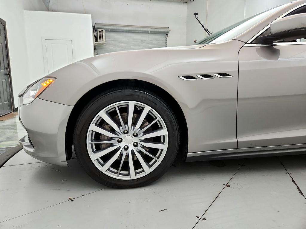 2016 Maserati Ghibli