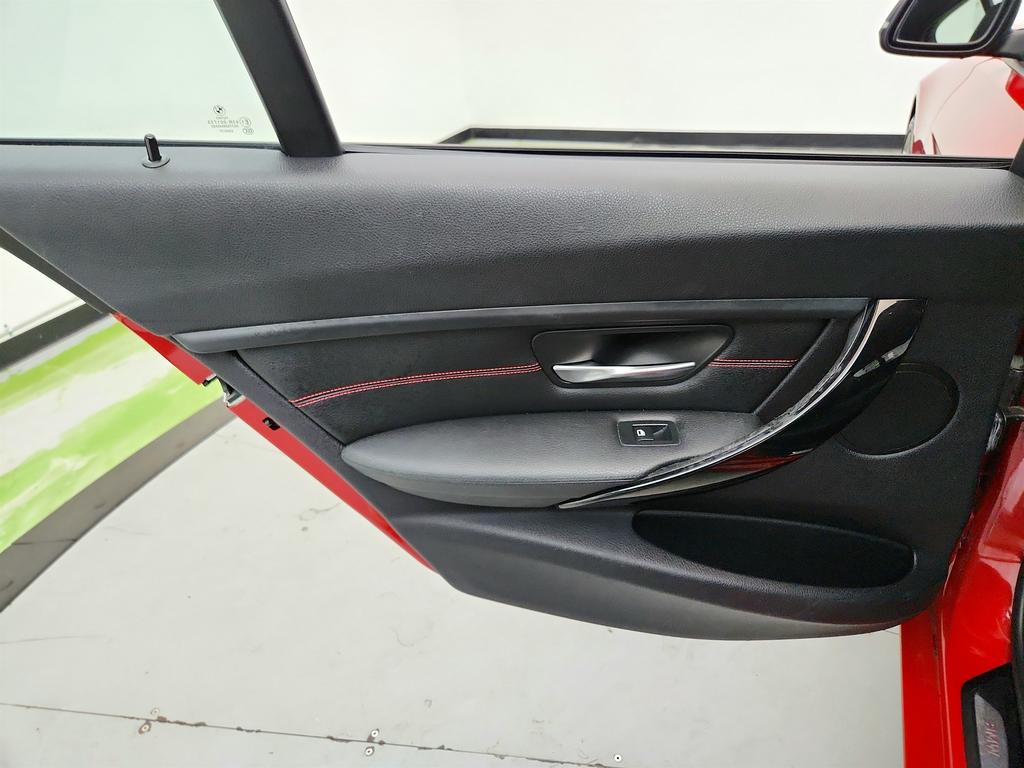 2012 BMW 328i