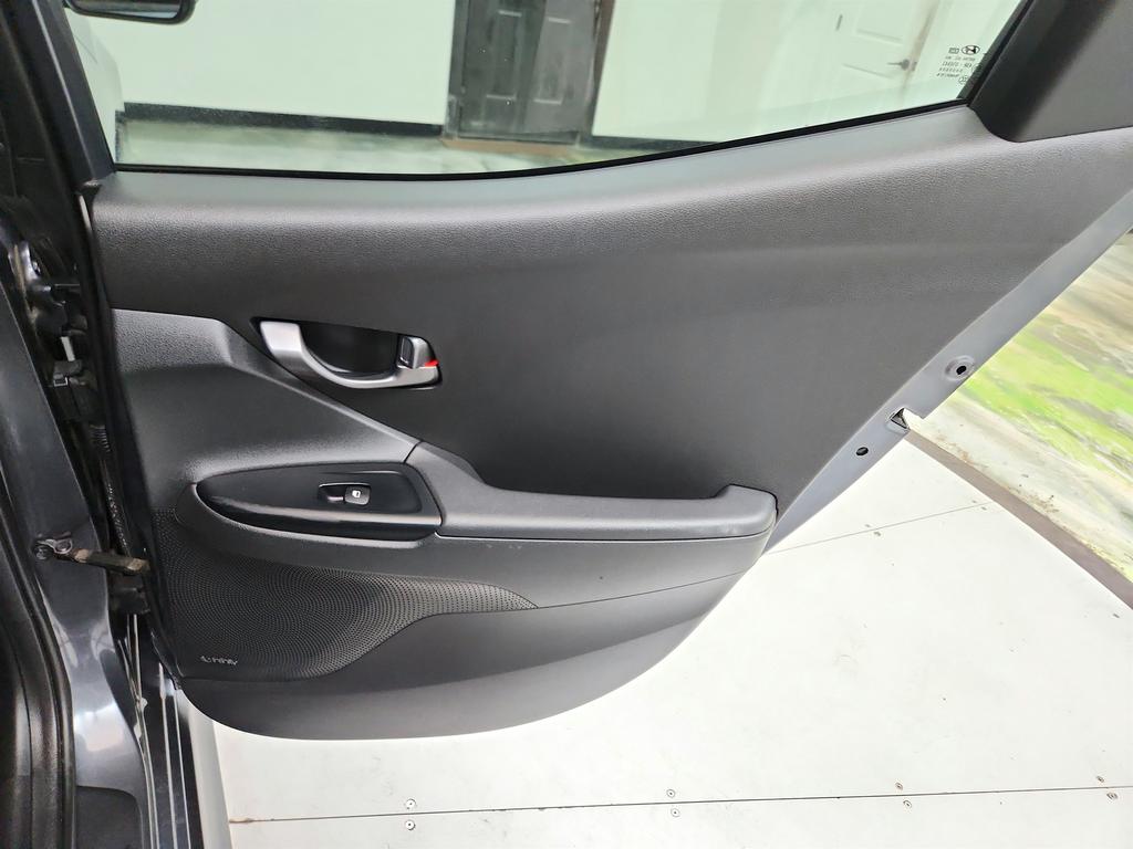 2019 Hyundai Veloster - $11,495