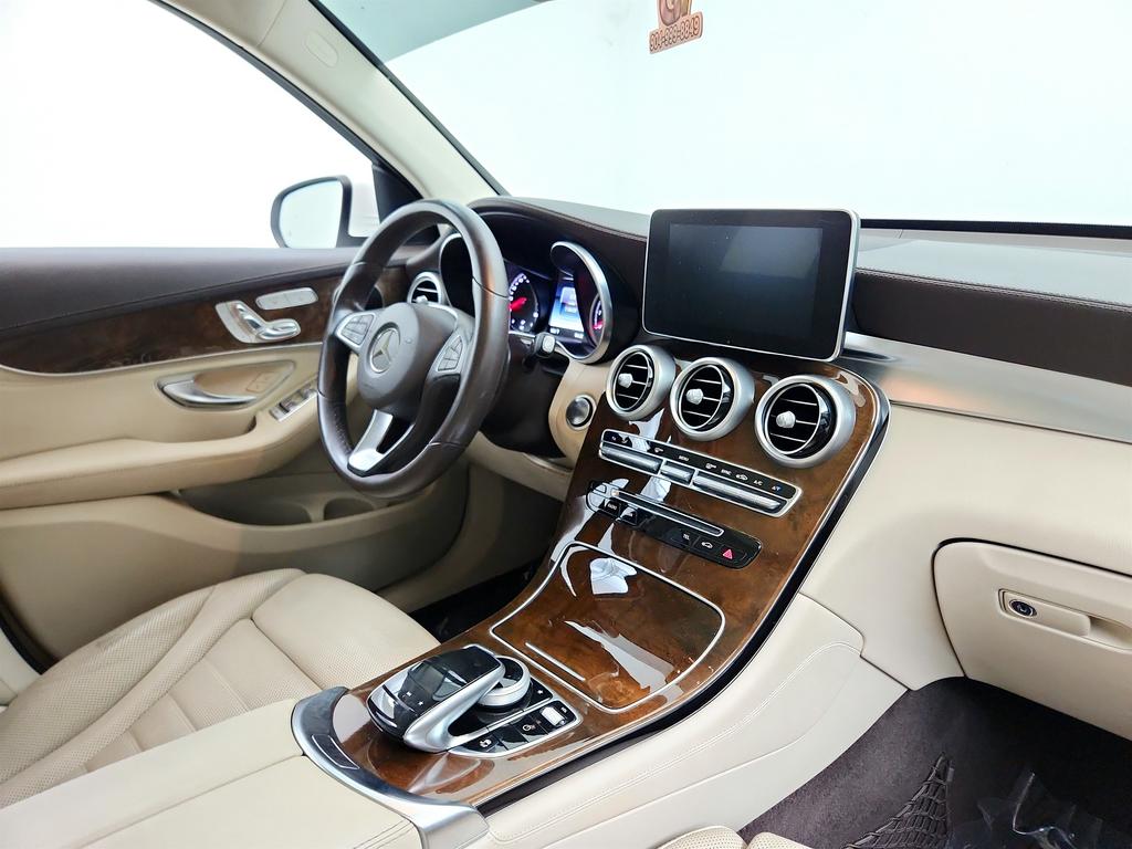 2018 Mercedes-Benz C-Class