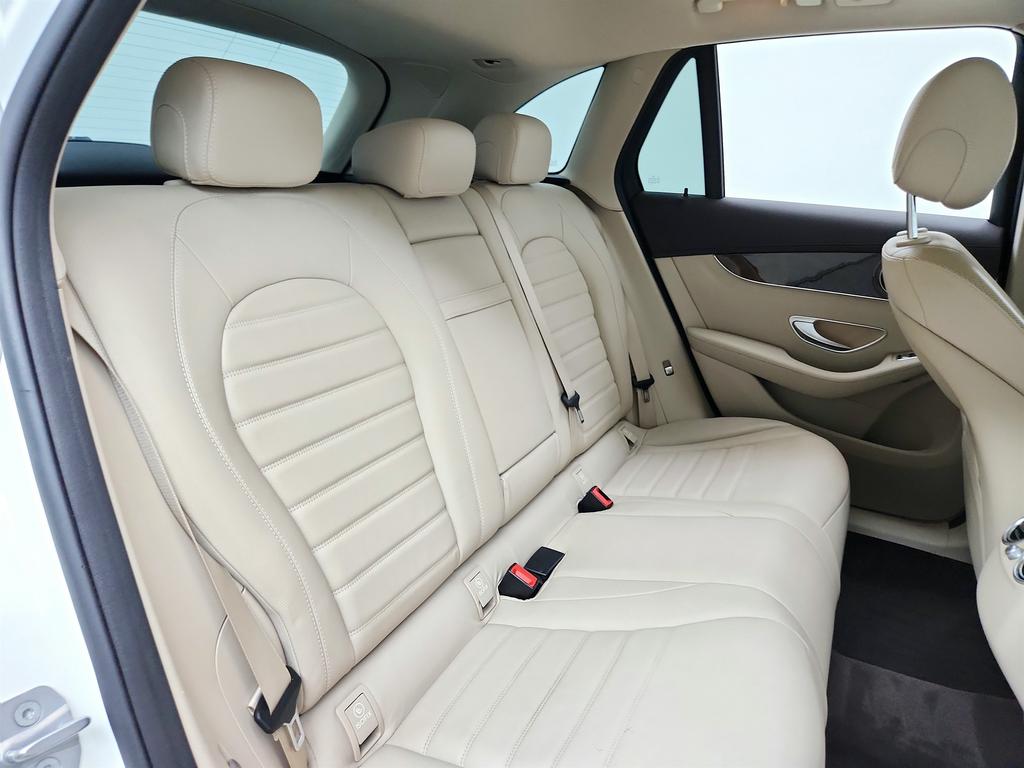 2018 Mercedes-Benz C-Class