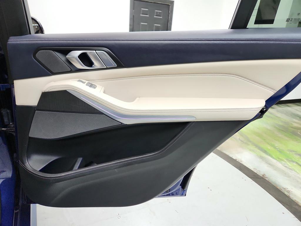 2022 BMW X7 - $67,595