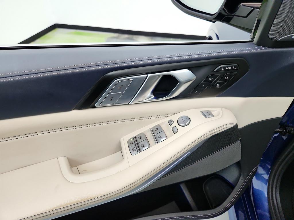 2022 BMW X7 - $67,595
