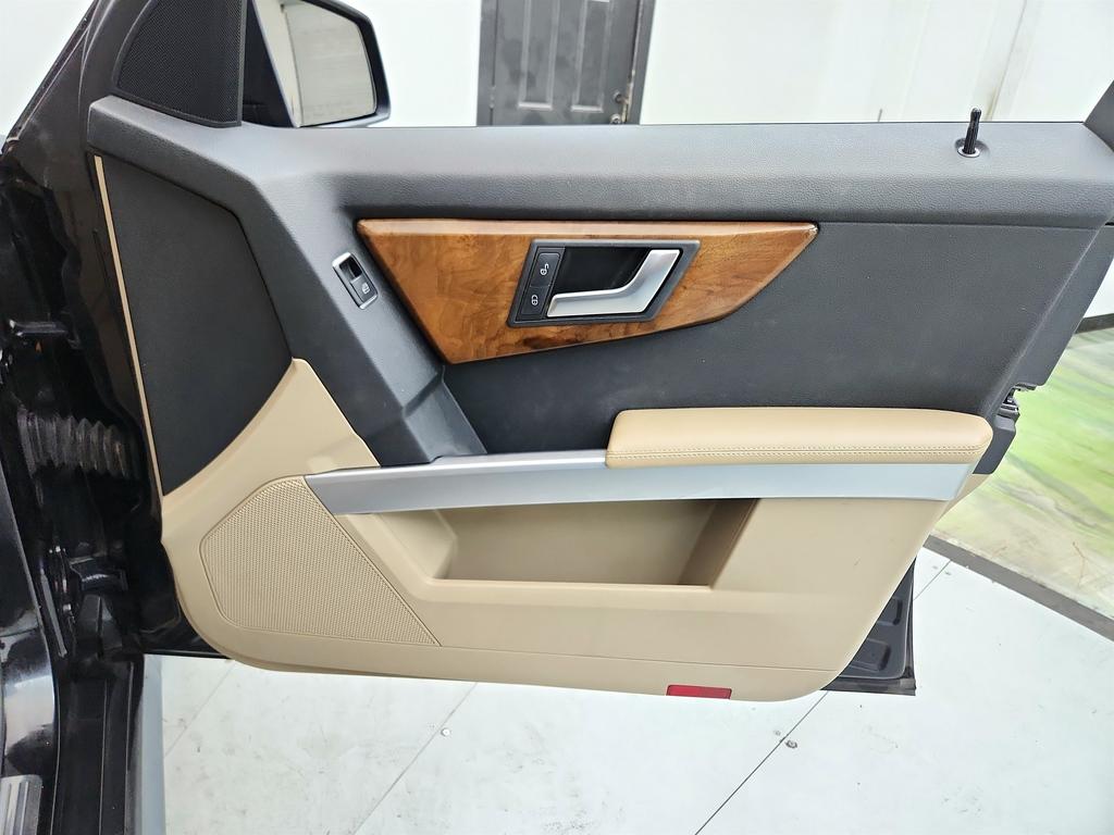 2012 Mercedes-Benz GLK-Class - $6,295