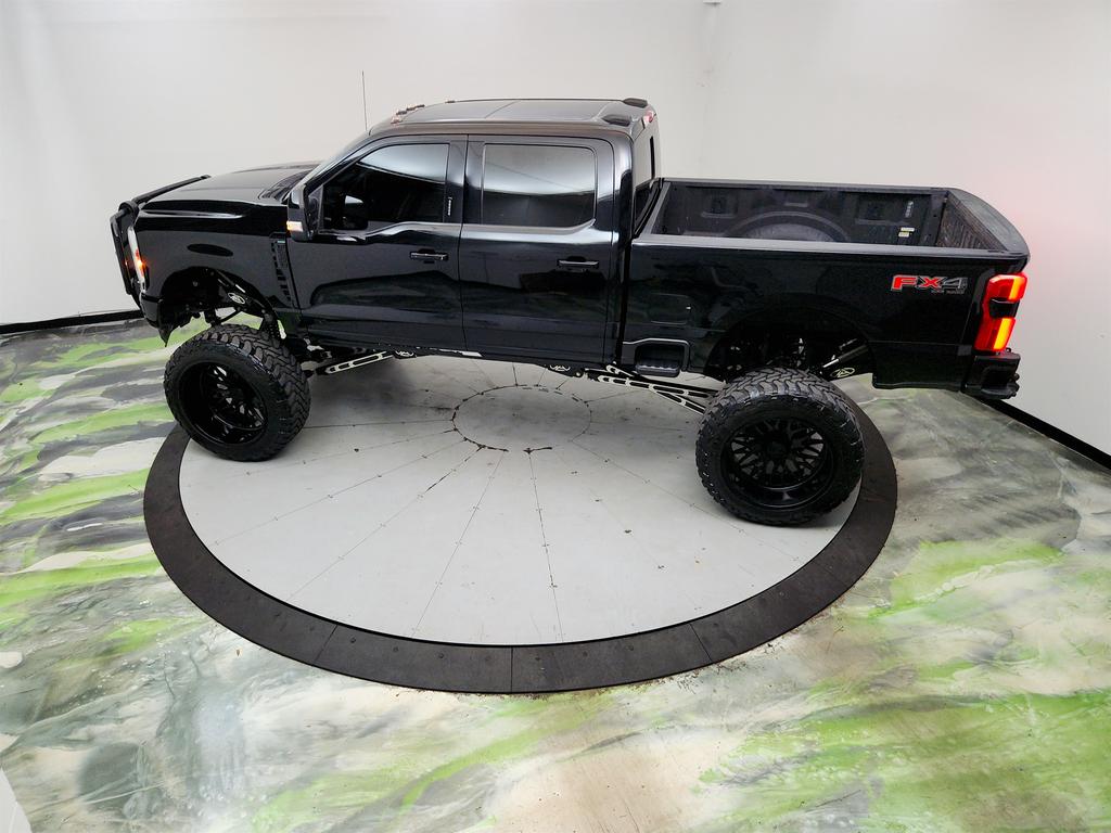 2023 Ford F-250 - $109,995