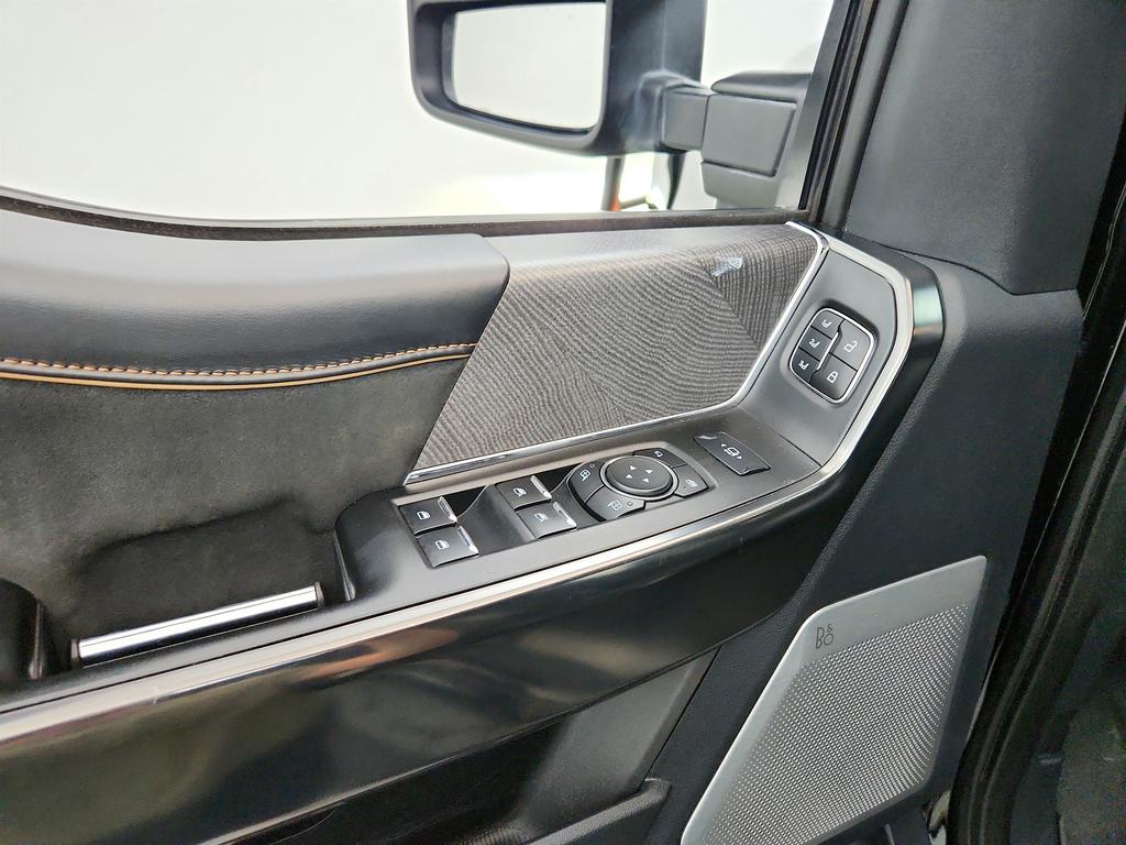 2023 Ford F-250 - $109,995