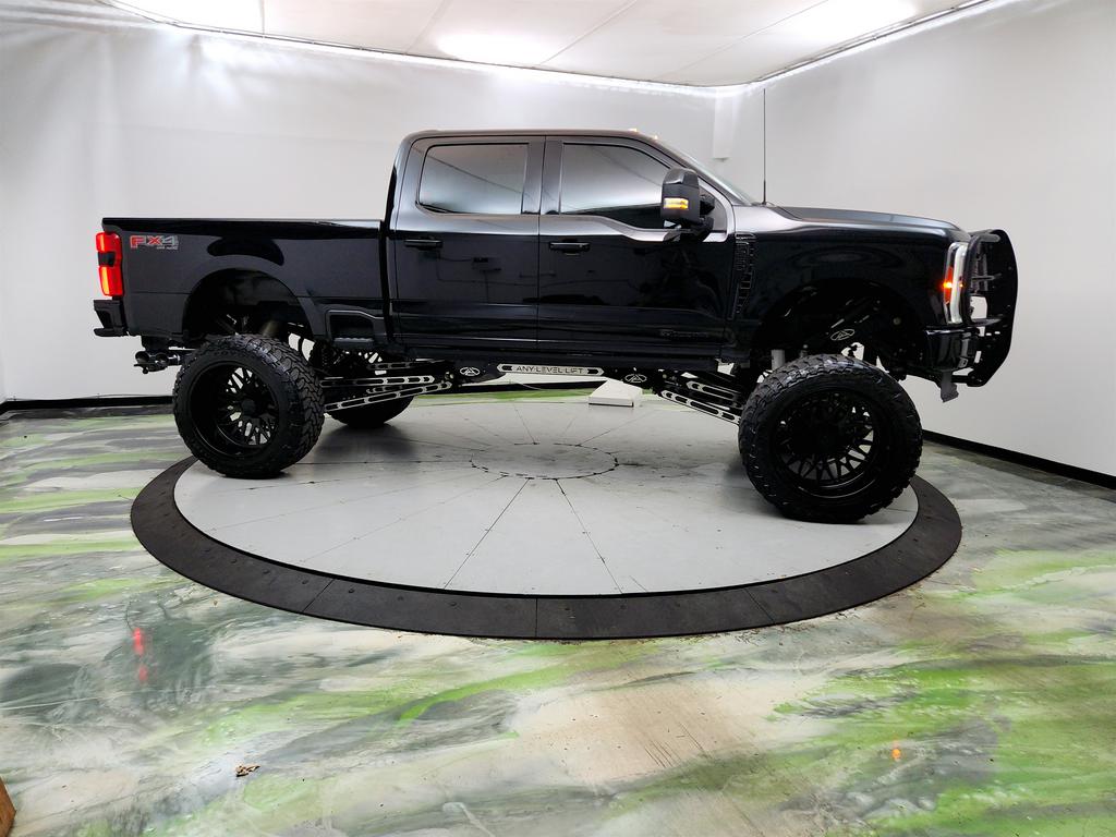 2023 Ford F-250 - $109,995