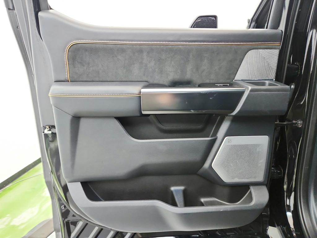 2023 Ford F-250 - $109,995