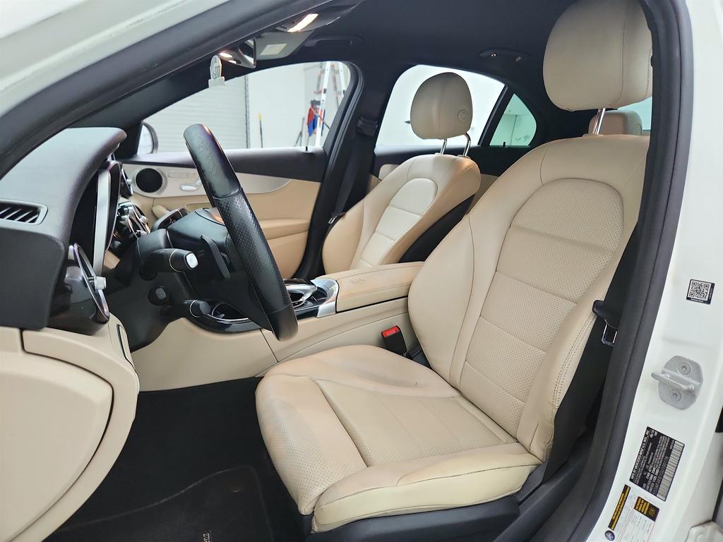 2016 Mercedes-Benz C-Class - $8,995