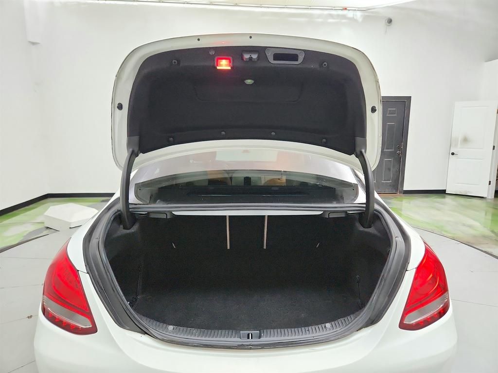 2016 Mercedes-Benz C-Class - $8,995