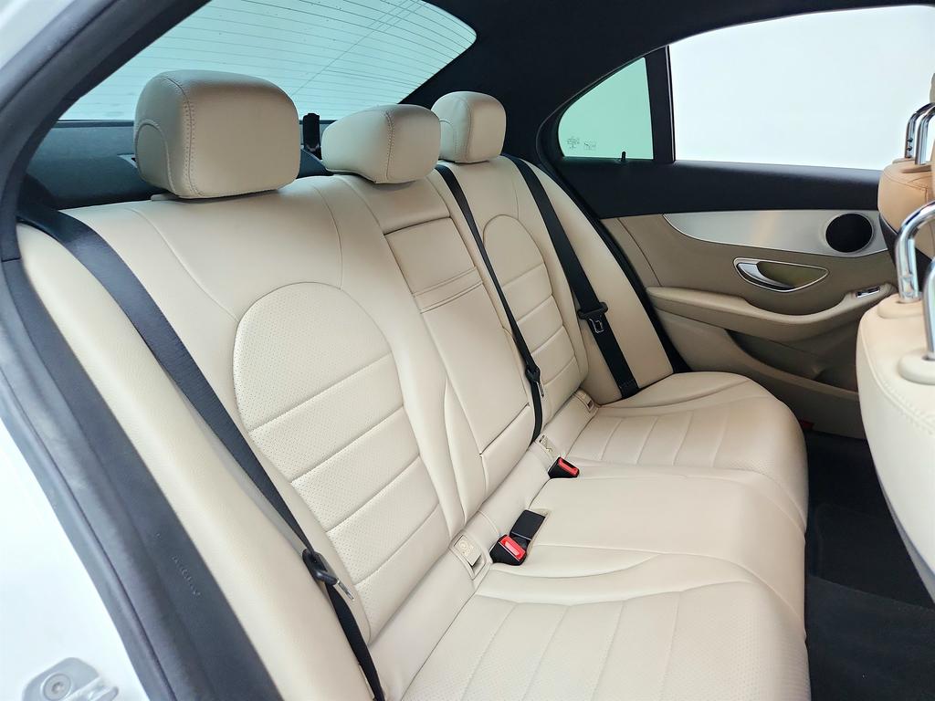 2016 Mercedes-Benz C-Class - $8,995