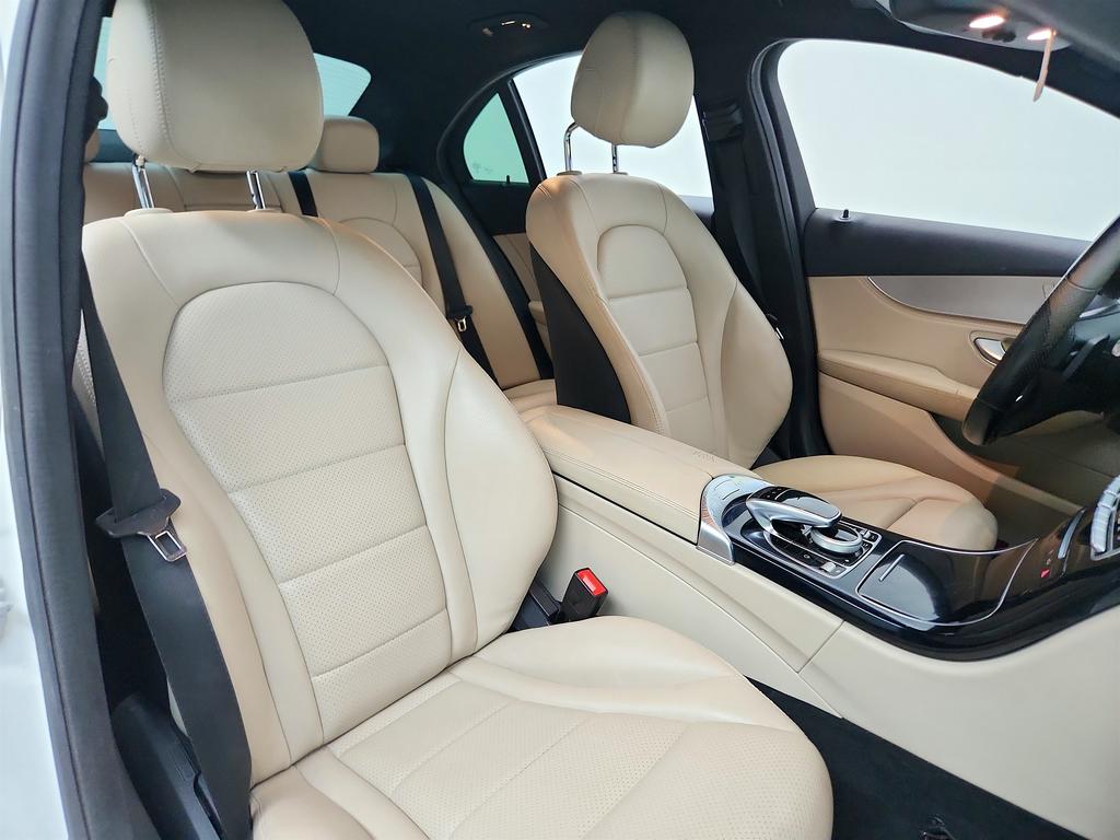 2016 Mercedes-Benz C-Class - $8,995