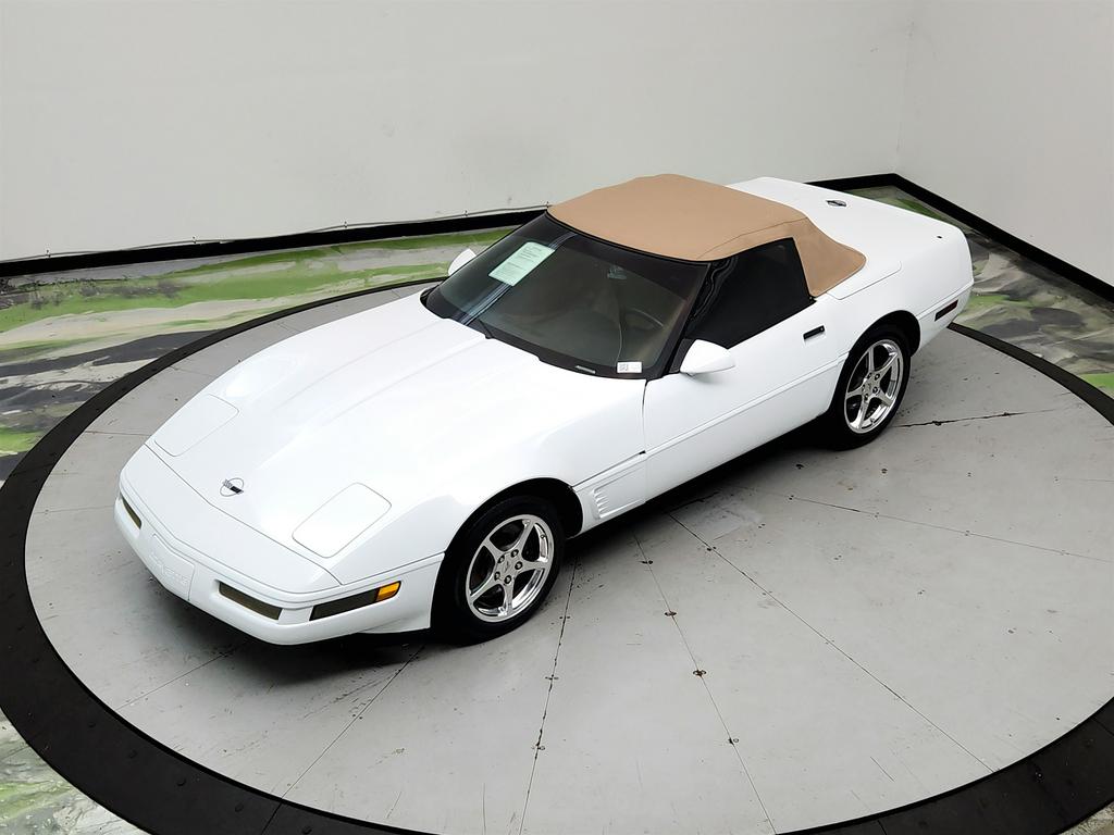 1992 Chevrolet Corvette - $7,995