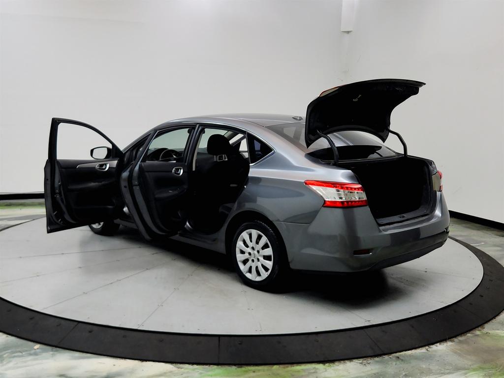 2015 Nissan Sentra - $3,495