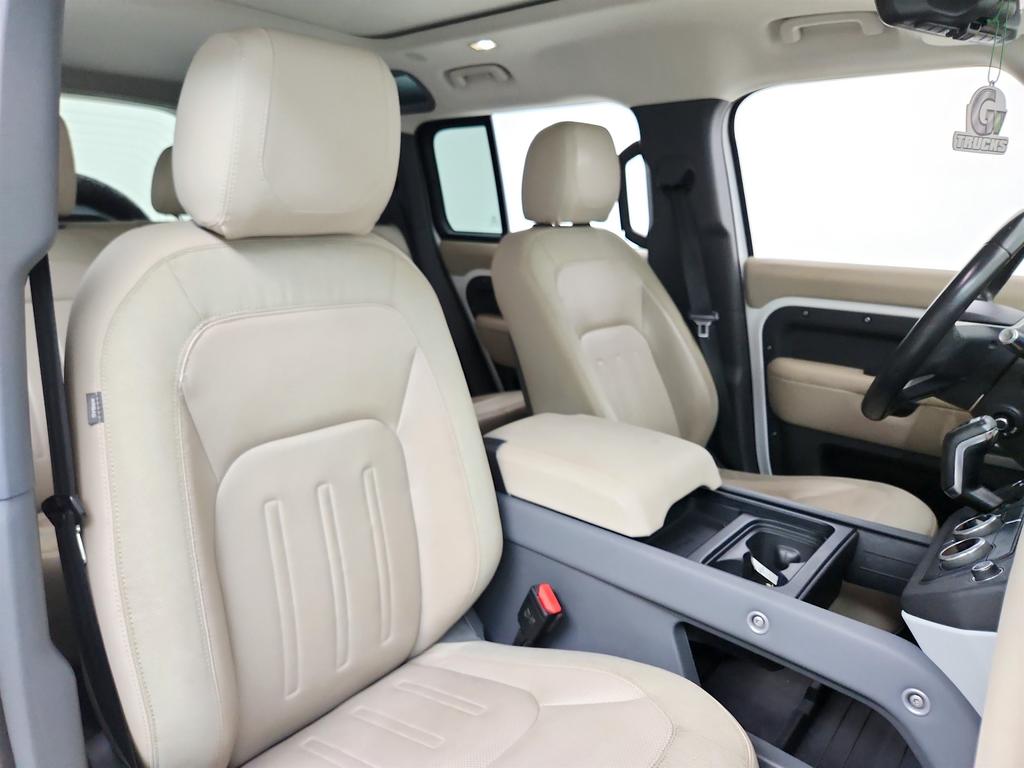 2020 Land Rover Defender - $32,195