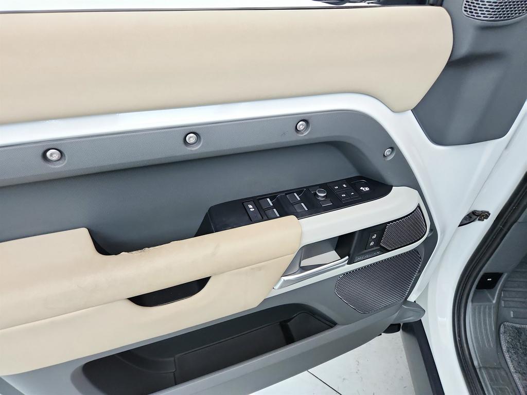 2020 Land Rover Defender - $32,195