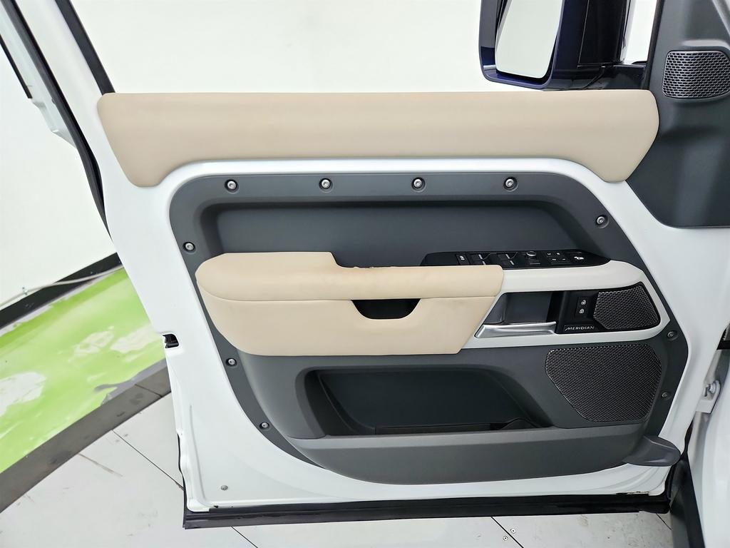 2020 Land Rover Defender - $32,195