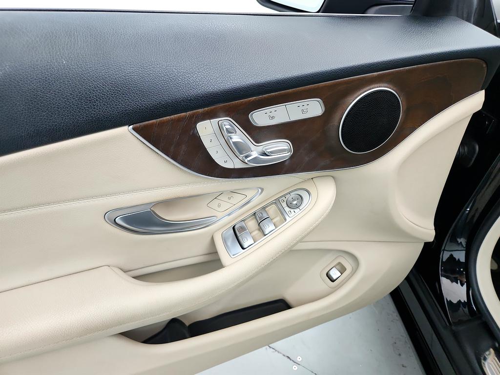 2018 Mercedes-Benz C-Class - $21,145