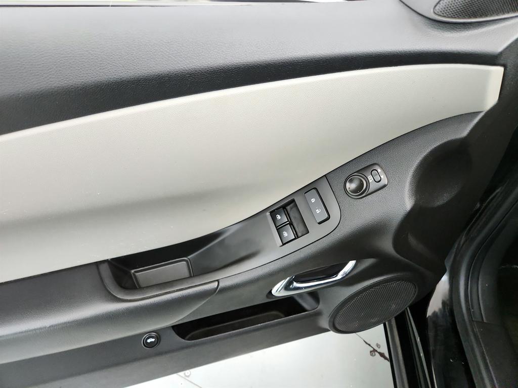 2013 Chevrolet Camaro - $8,345