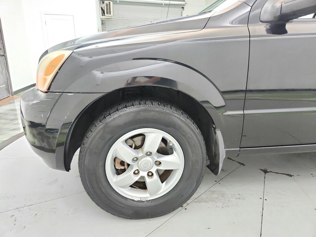 2009 Kia Sorento - $2,149