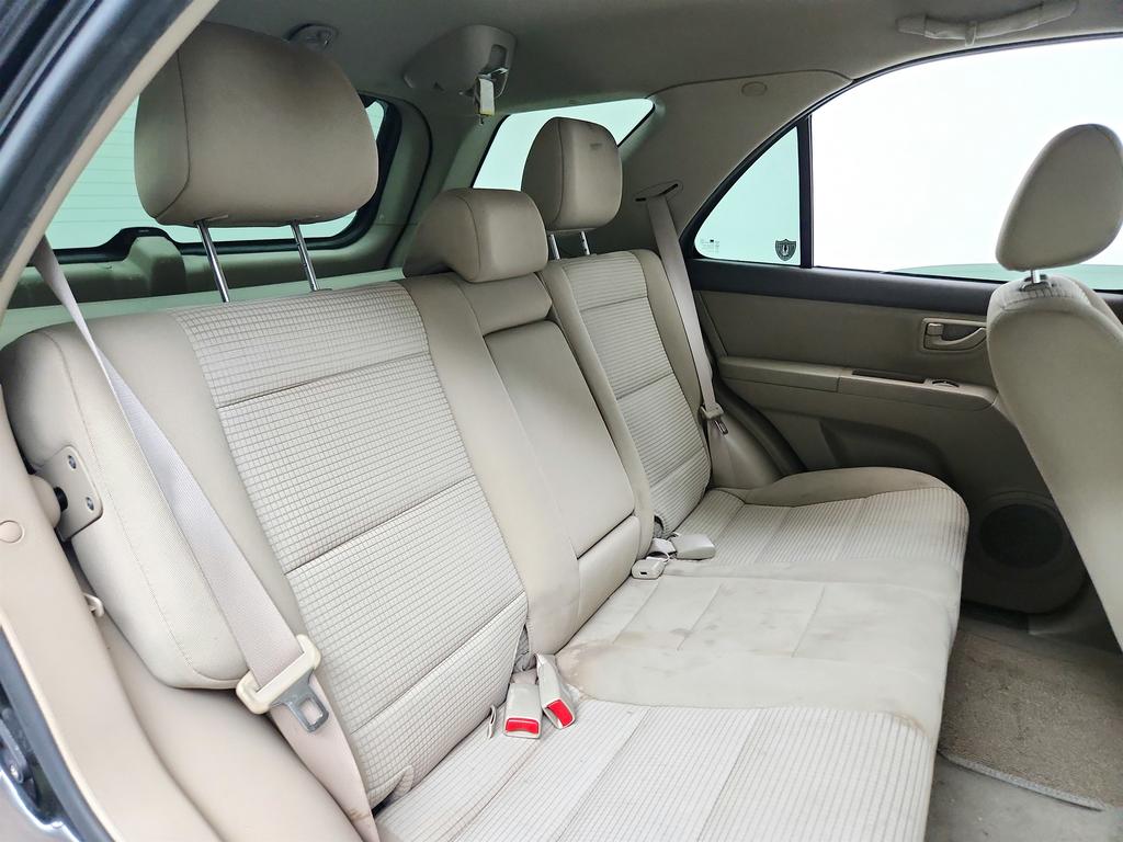 2009 Kia Sorento - $2,149