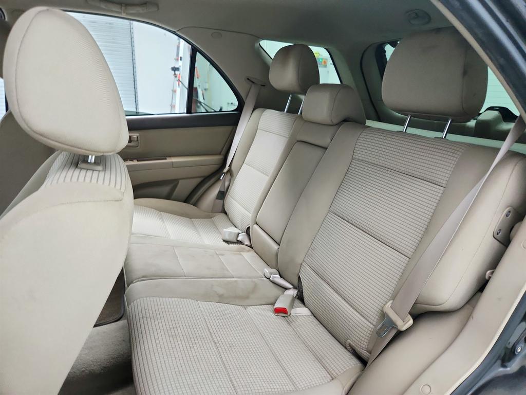 2009 Kia Sorento - $2,149