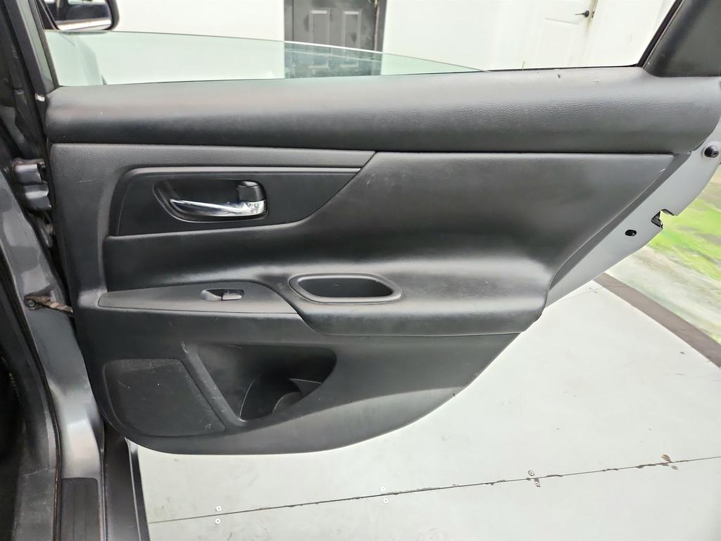 2016 Nissan Altima - $4,255