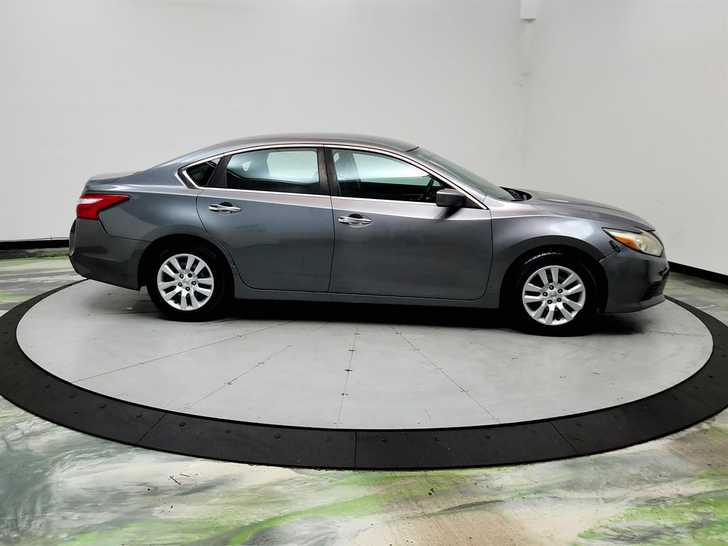 2016 Nissan Altima - $4,255