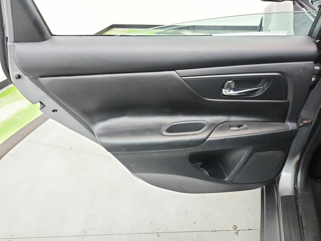 2016 Nissan Altima - $4,255