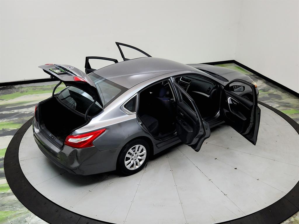 2016 Nissan Altima - $4,255