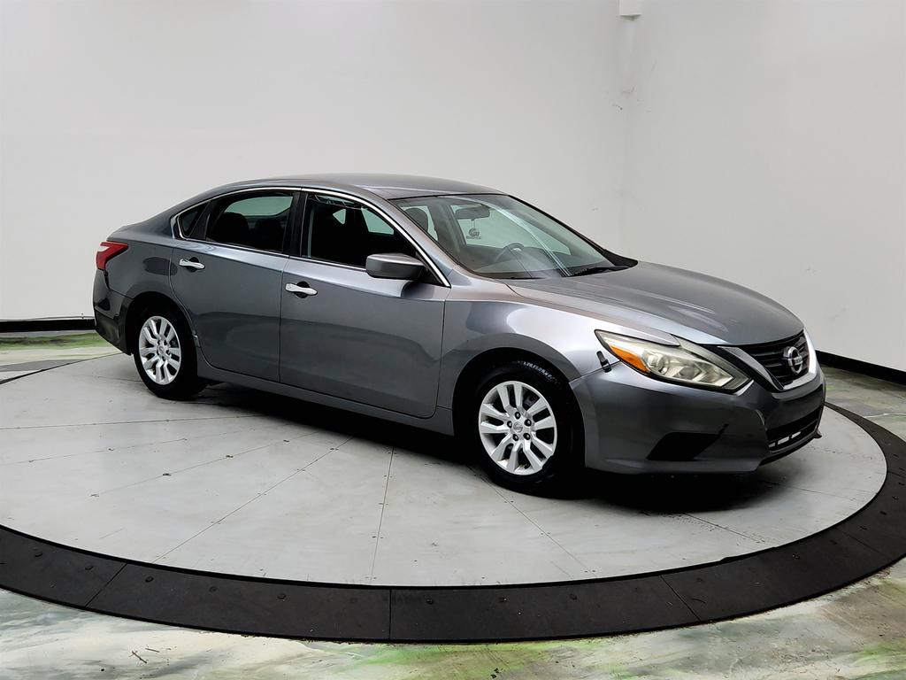 2016 Nissan Altima - $4,255