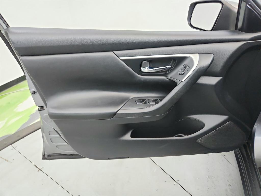 2016 Nissan Altima - $4,255