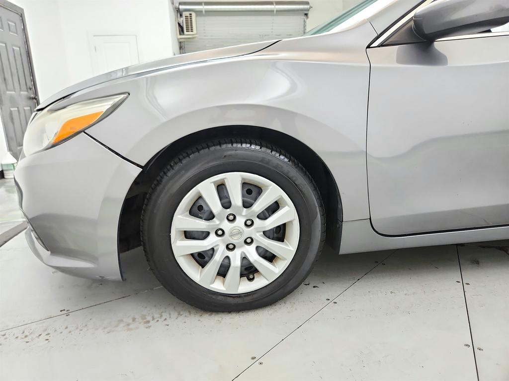 2016 Nissan Altima - $4,255
