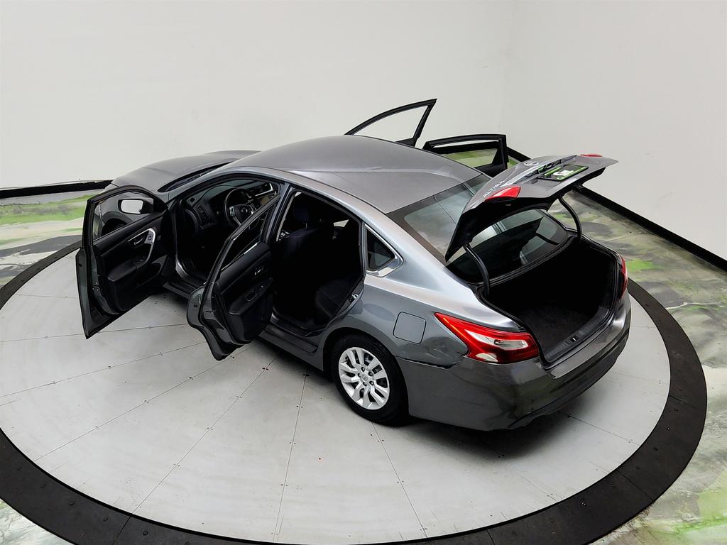 2016 Nissan Altima - $4,255