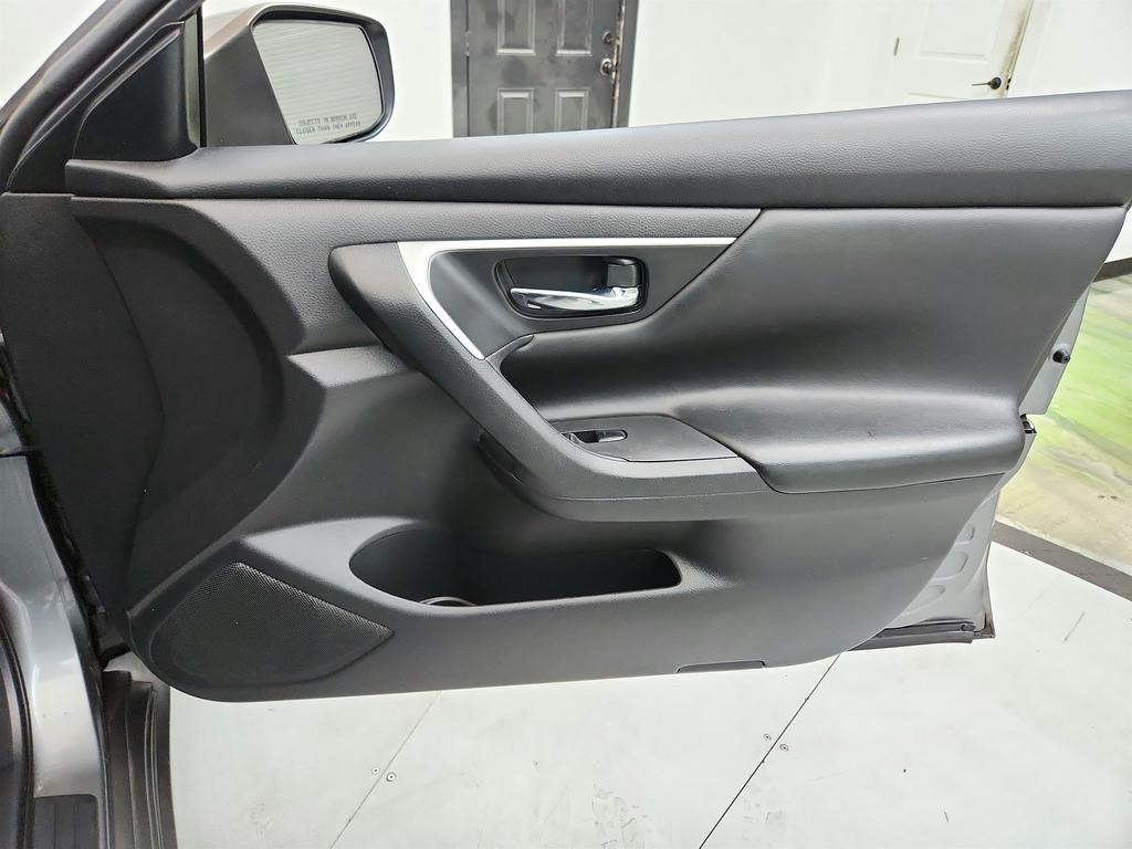 2016 Nissan Altima - $4,255