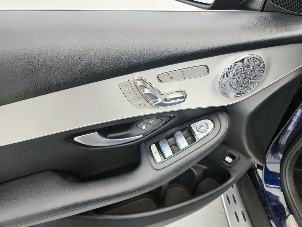 2017 Mercedes-Benz C-Class - $9,950