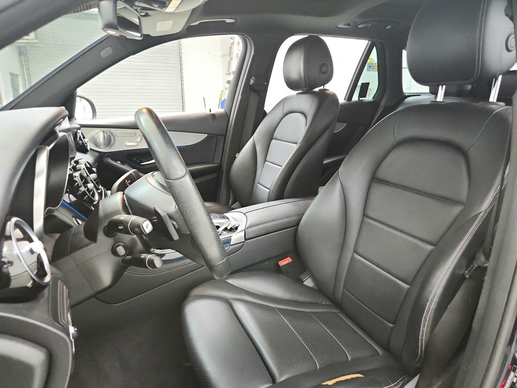 2017 Mercedes-Benz C-Class - $9,950