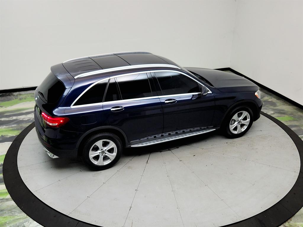 2017 Mercedes-Benz C-Class - $9,950