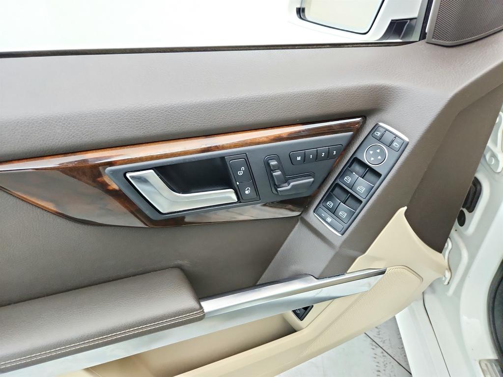 2013 Mercedes-Benz GLK-Class - $8,695