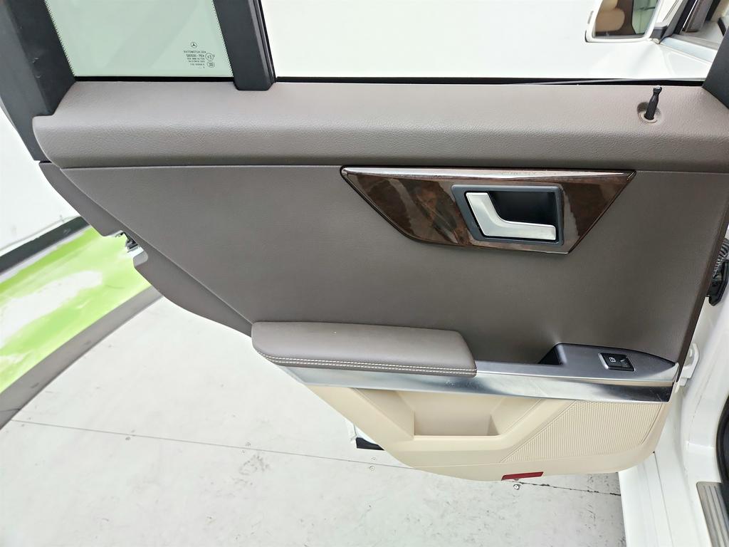 2013 Mercedes-Benz GLK-Class - $8,695
