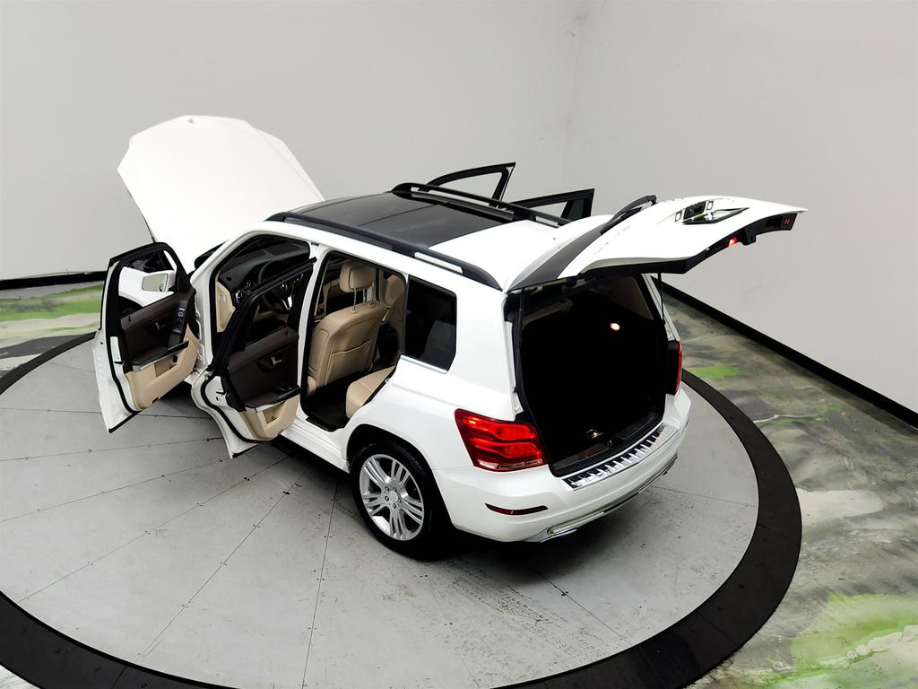 2013 Mercedes-Benz GLK-Class - $8,695