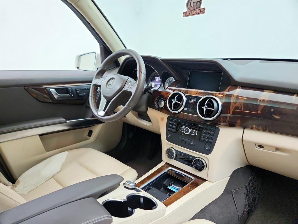 2013 Mercedes-Benz GLK-Class - $8,695